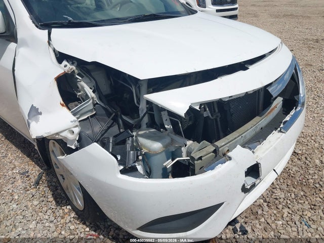 Nissan Versa 1.6 Sv