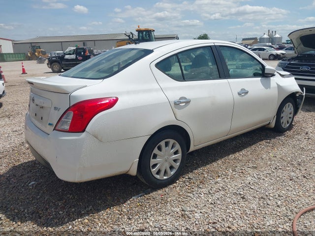 Nissan Versa 1.6 Sv