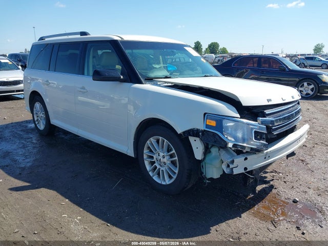 Salvage Ford Flex Image