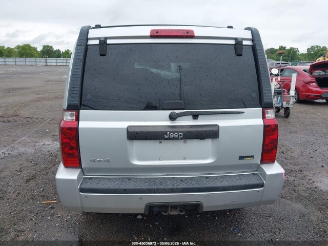 Jeep Commander Sport