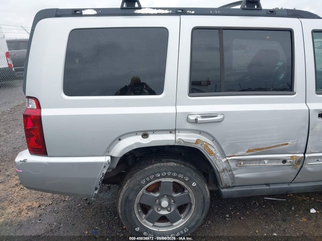 Jeep Commander Sport