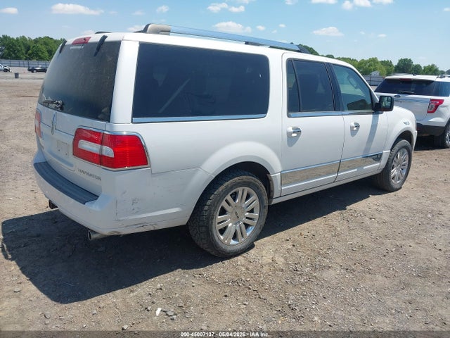 Lincoln Navigator