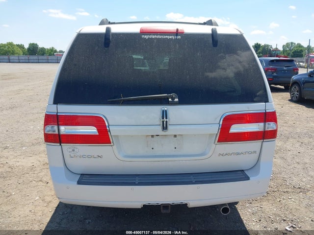 Lincoln Navigator