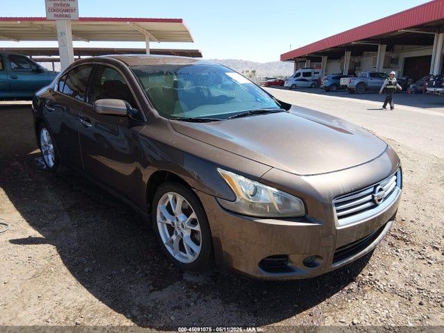 Salvage Nissan Maxima Image