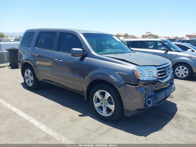 Salvage Honda Pilot Image