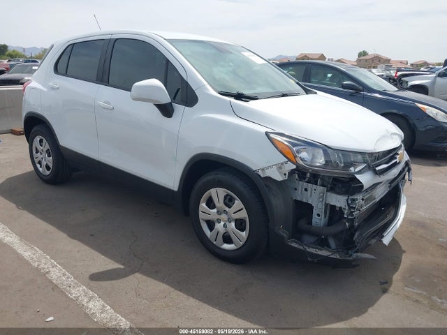 Salvage Chevrolet Trax Image