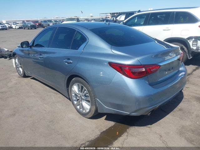 INFINITI Q50 3.0t Luxe