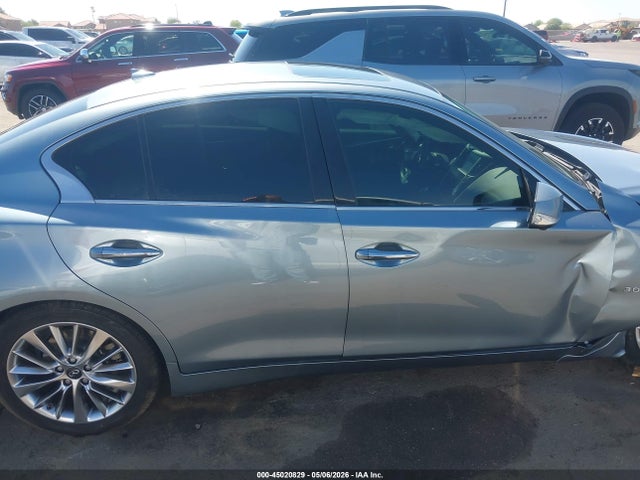 INFINITI Q50 3.0t Luxe