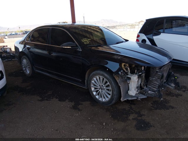 Salvage Volkswagen Passat Image