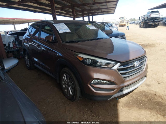 Salvage Hyundai TUCSON Image