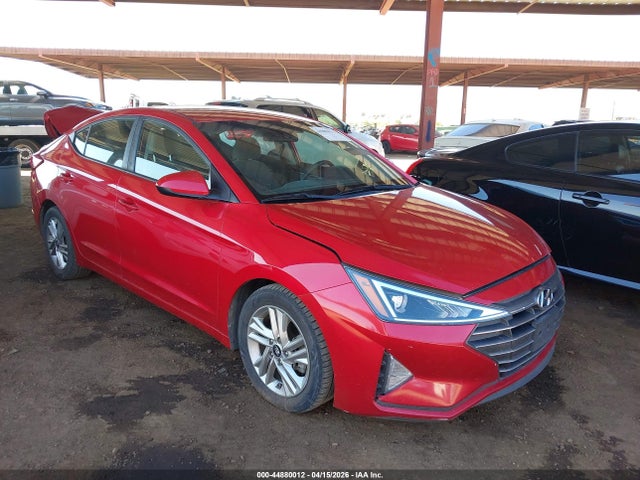 Salvage Hyundai ELANTRA Image