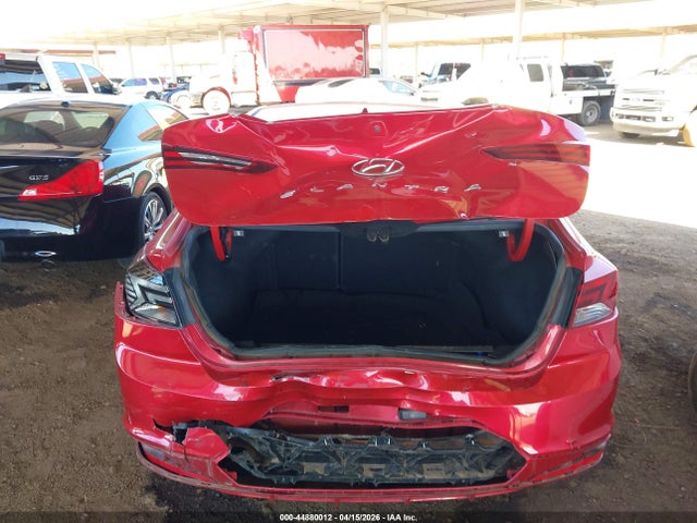 Hyundai ELANTRA Sel