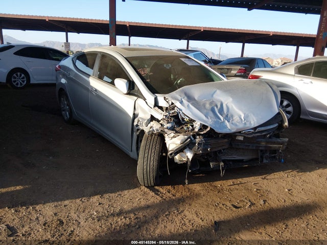 Salvage Hyundai ELANTRA Image