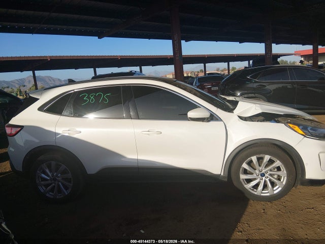 Ford Escape Titanium Hybrid