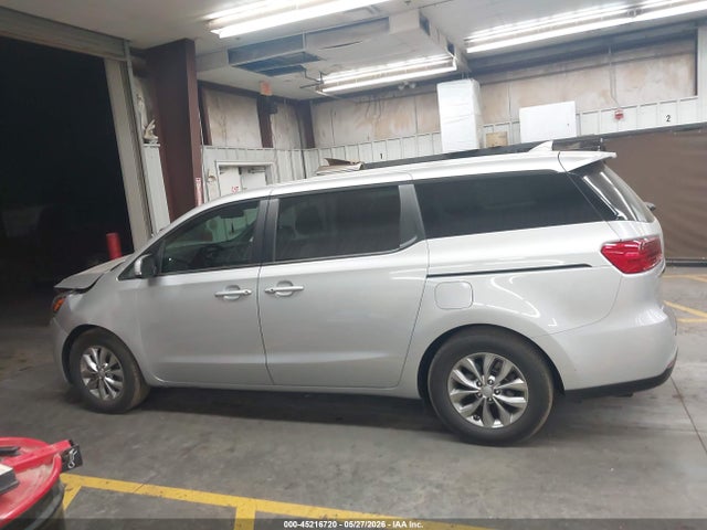 Kia Sedona Lx