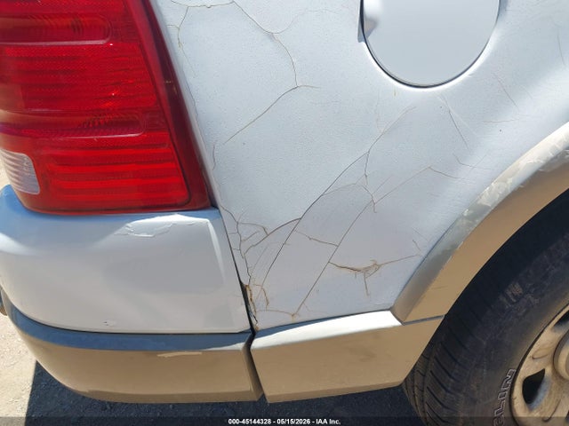 Ford Explorer Eddie Bauer