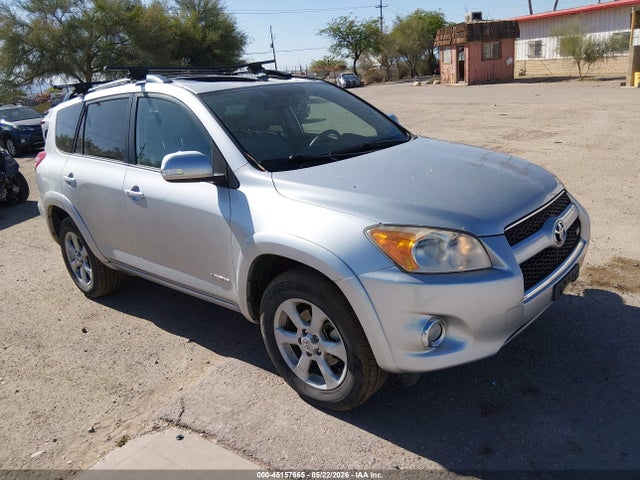 Salvage Toyota RAV4 Image
