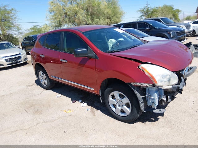 Salvage Nissan Rogue Image