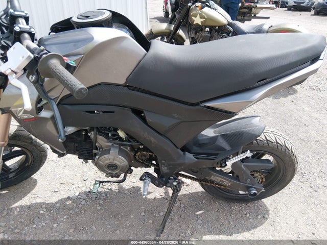 Kawasaki Br125 J