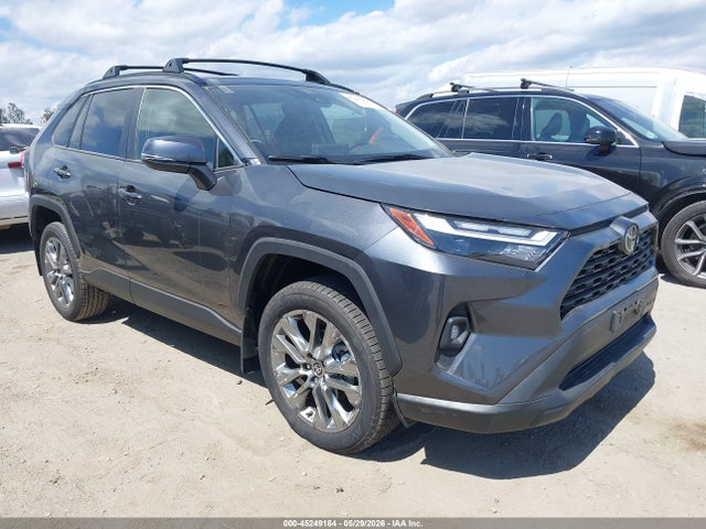 Salvage Toyota RAV4 Image