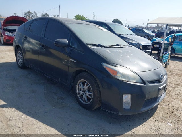 Salvage Toyota Prius Image