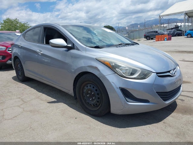 Salvage Hyundai ELANTRA Image