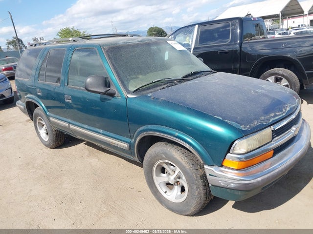 Salvage Chevrolet Blazer Image