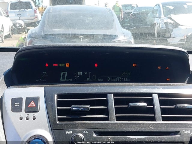 Toyota Prius v Two