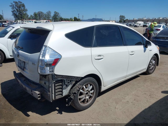 Toyota Prius v Two