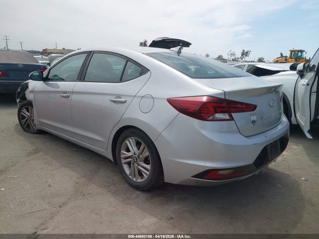 Hyundai ELANTRA Sel