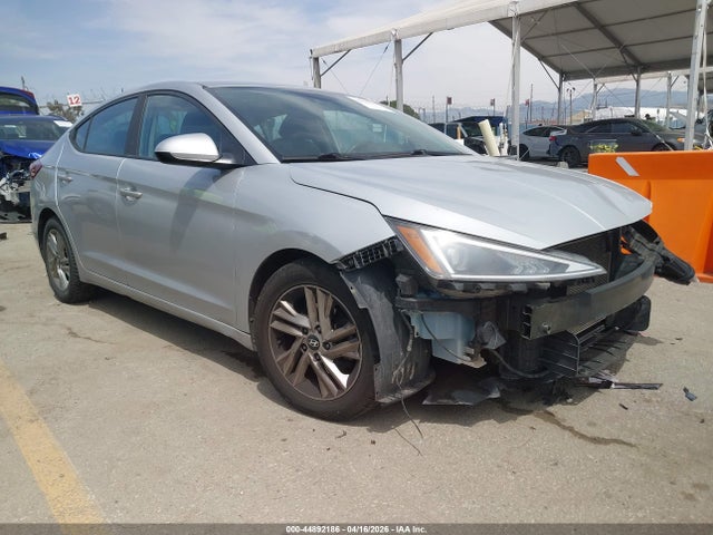 Salvage Hyundai ELANTRA Image