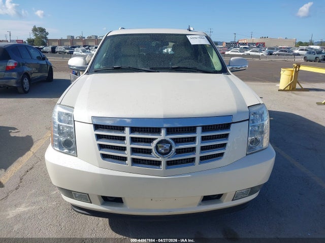 Cadillac Escalade Standard