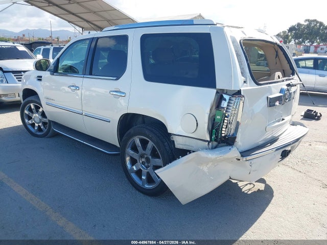 Cadillac Escalade Standard