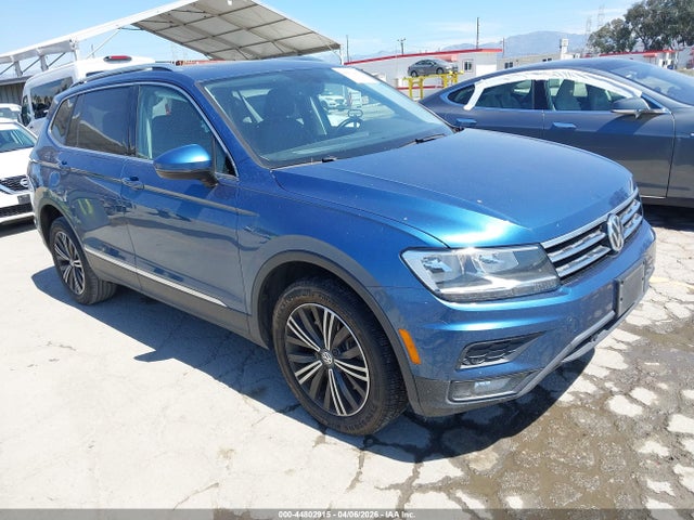 Salvage Volkswagen Tiguan Image