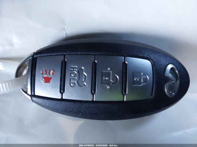 INFINITI Q50 Premium