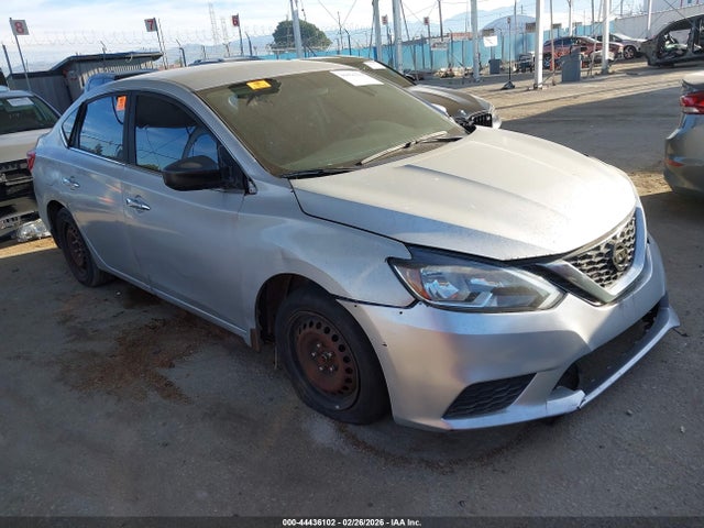Salvage Nissan Sentra Image