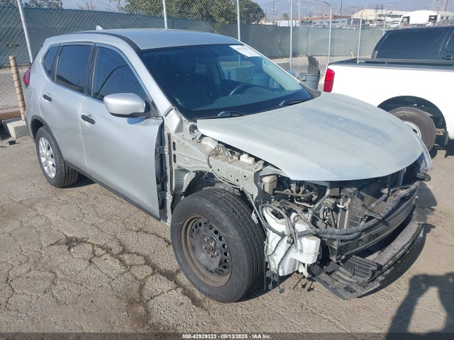 Salvage Nissan Rogue Image