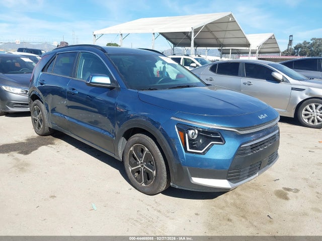 Salvage Kia Niro Image