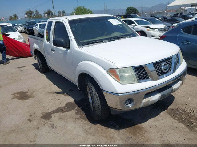 Salvage Nissan Frontier Image