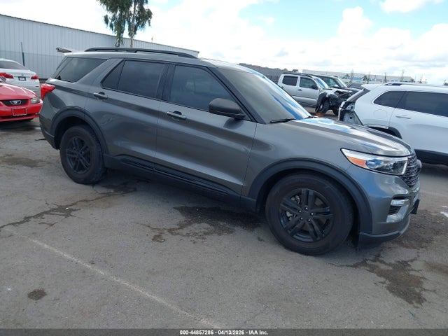 Salvage Ford Explorer Image