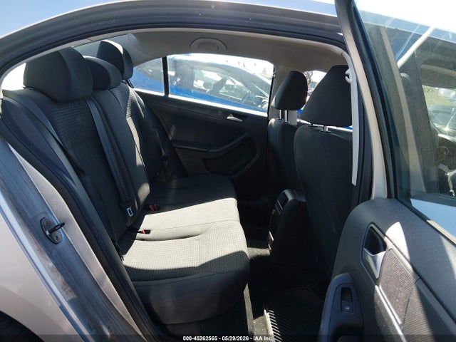 Volkswagen Jetta 2.0l S