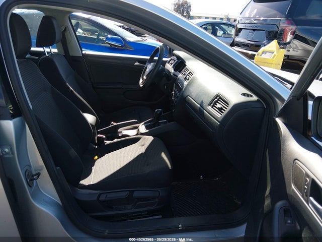 Volkswagen Jetta 2.0l S
