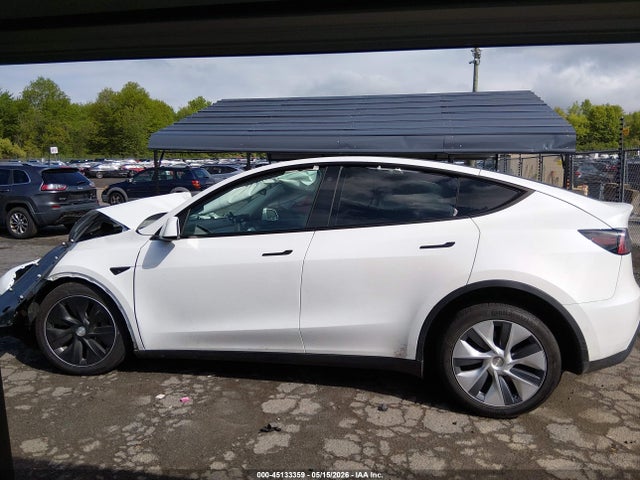 Tesla Model Y Long Range Dual Motor All-wheel Drive