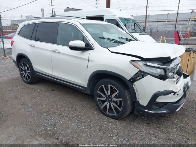 Salvage Honda Pilot Image