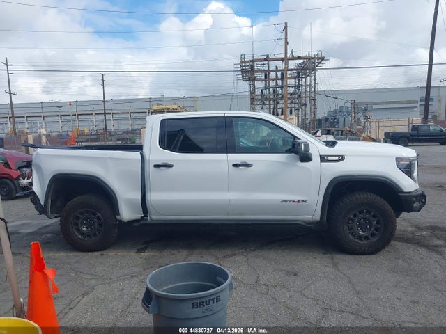 GMC Sierra 1500 4wd  Short Box At4x