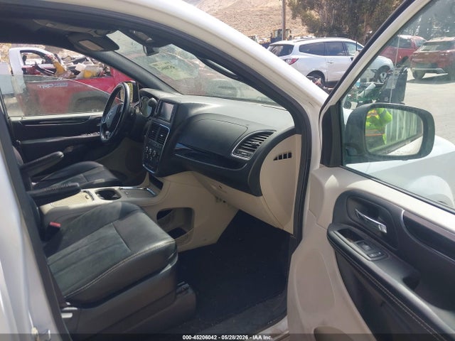 Dodge Grand Caravan Sxt