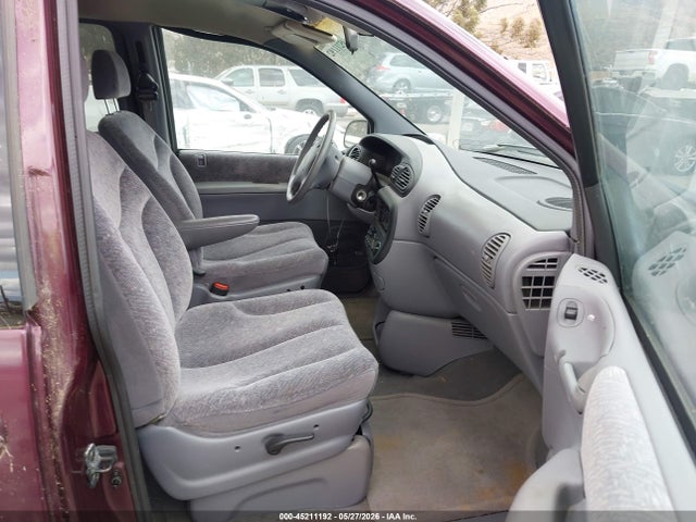 Plymouth Grand Voyager Se