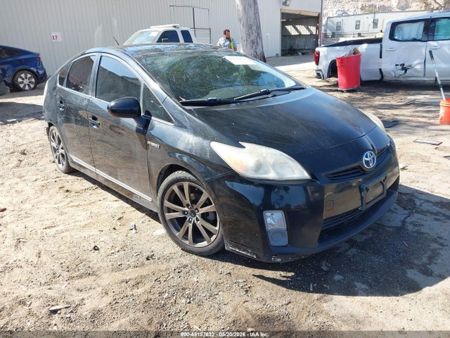 Salvage Toyota Prius Image