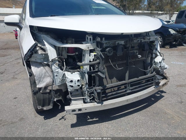Toyota Sienna Le