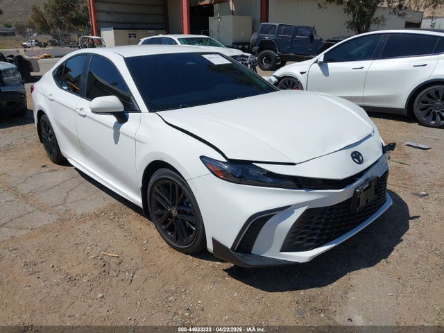 Salvage Toyota Camry Image